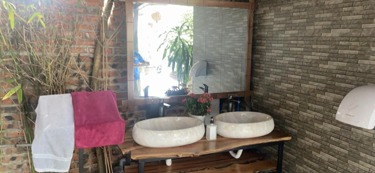 Camellia Eco Home &Tra My Restaurant Ninh Binh Buitenkant foto
